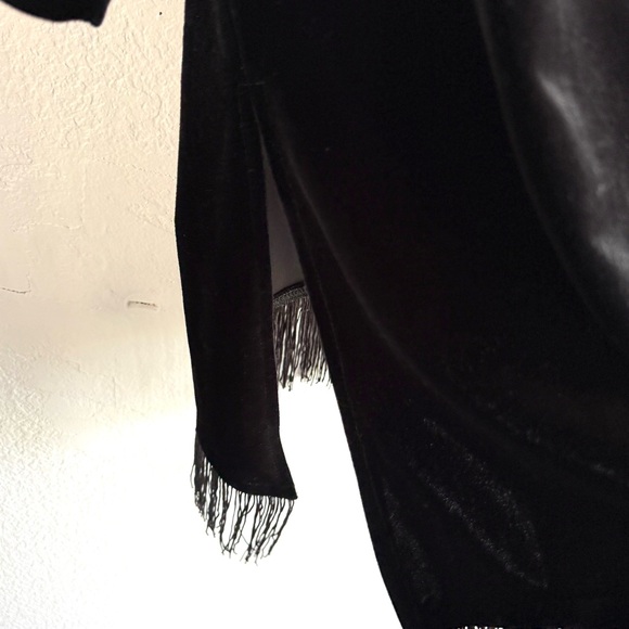 Chicos Travelers Womens Shirt Black Velvet Fringe Asymmetrical Hem Size 3/XL 16 - Picture 8 of 9